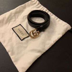 Gucci thin black leather belt